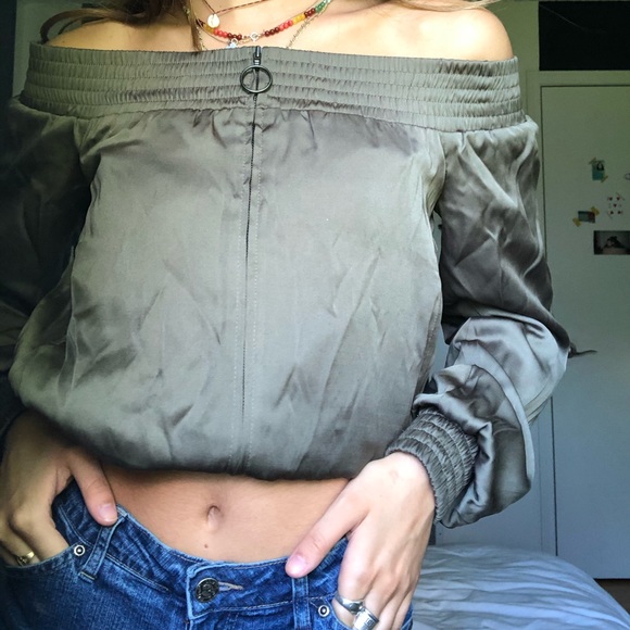 Off-the shoulder olive green top - Picture 1 of 2